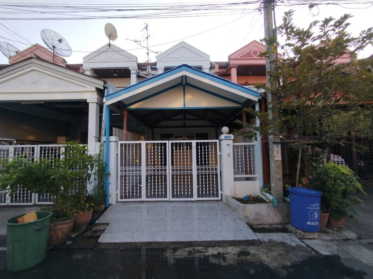 For SaleTownhomeNonthaburi, Bang Yai, Bangbuathong : Townhouse for sale Lapawan Village 3, Sao Thong Hin, near Central Westgate, Nonthaburi