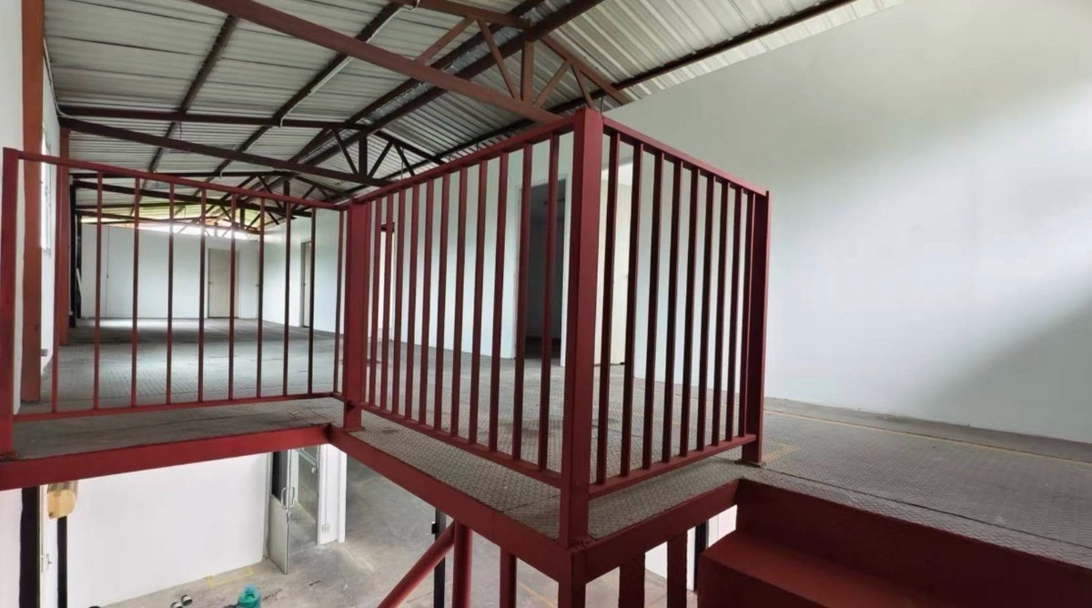 ให้เช่าโกดังลาดกระบัง สุวรรณภูมิ : ให้เช่าโกดัง ซอยลาดกระบัง42 ซอยในสุด เป็นส่วนตัว ที่จอดรถเยอะ