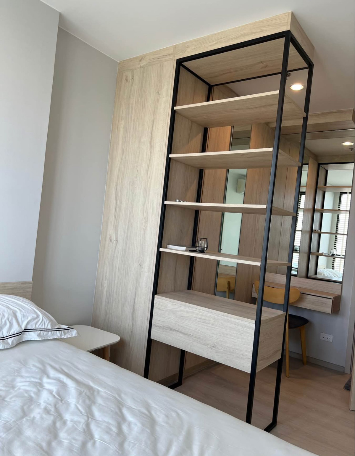 ให้เช่าคอนโดพัฒนาการ ศรีนครินทร์ : ให้เช่า 📍 Nue Noble Srinakarin - Lasalle 📍 เฟอร์นิเจอร์ และ เครื่องใช้ไฟฟ้าครบ ใกล้ MRT ศรีลาซาล