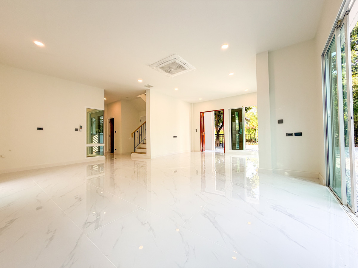 For SaleHouseRama5, Ratchapruek, Bangkruai : ✨Renovated single house for sale on Ratchaphruek Road at Bangkok Boulevard Ratchaphruek–Rama 5 4 bedrooms, 258 sq.m. Fully equipped facilities. Close to malls, hospitals, and schools.