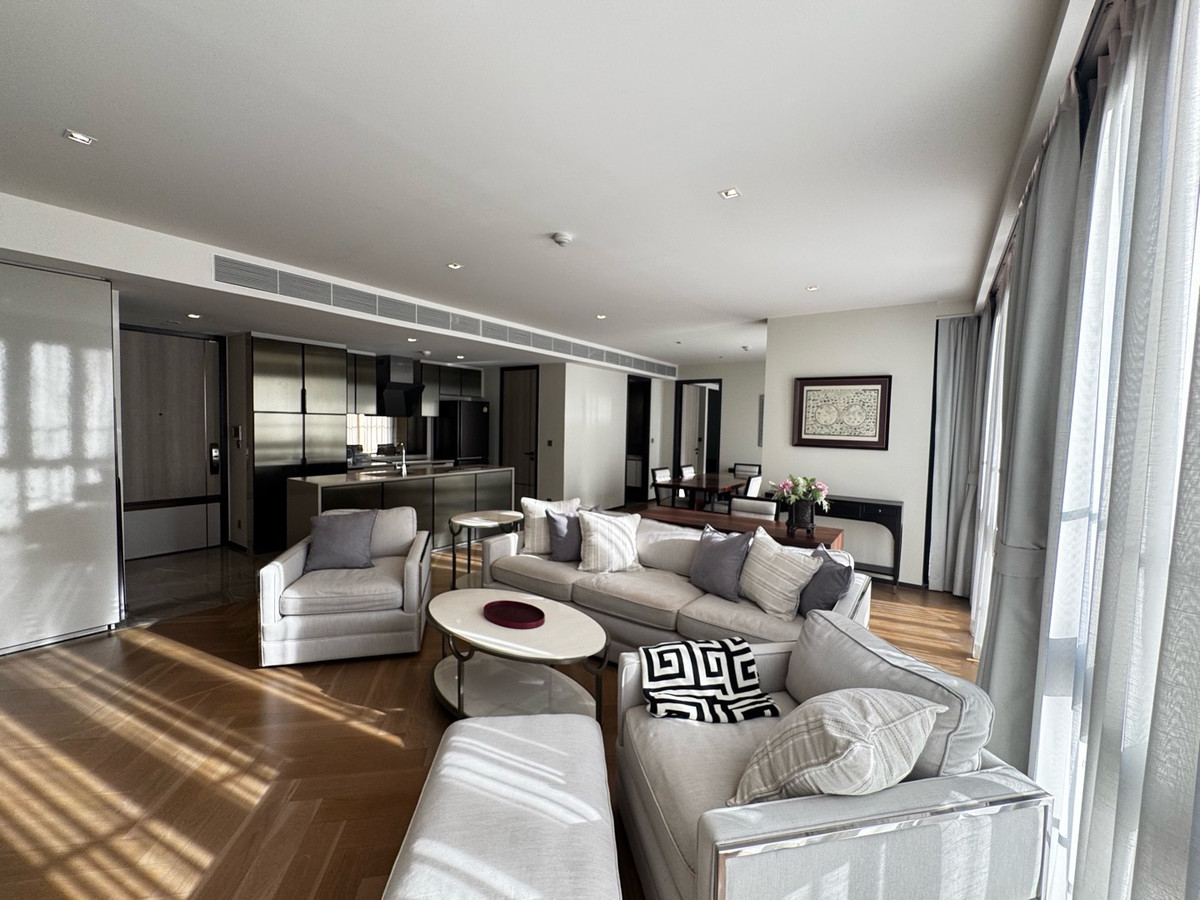 ให้เช่าคอนโดสุขุมวิท อโศก ทองหล่อ : ready to move !!! 125 english garden view 