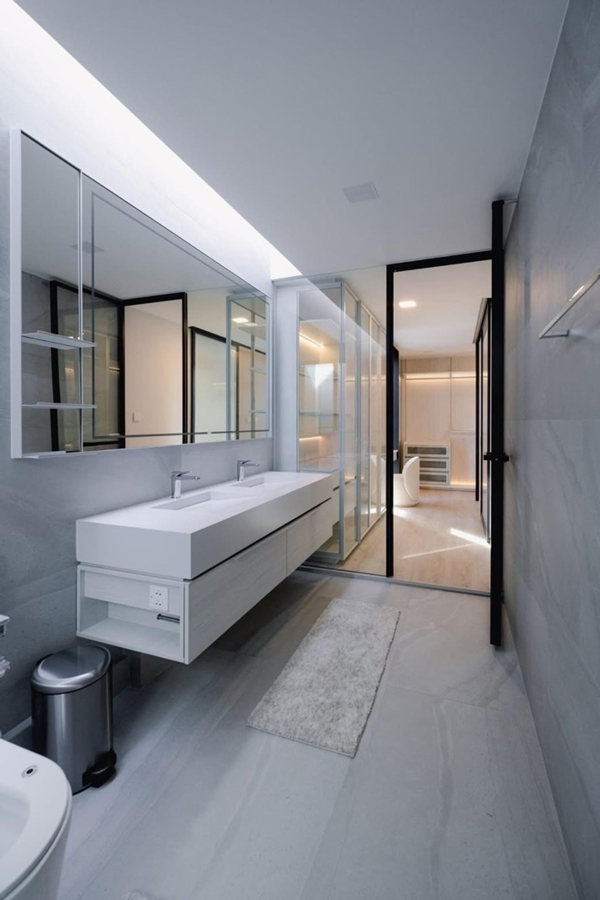 For SaleHousePattanakan, Srinakarin : Luxury 3-Storey Corner Detached House with Private Lift at Vive Krungthep Kreetha Near Wellington College