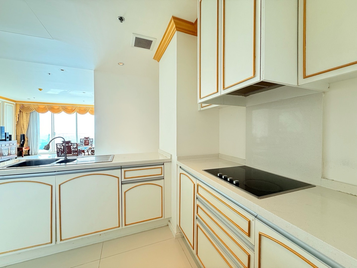 CondoSathorn, Narathiwat : For Rent & Sale The Empire Place 2 Bed 114 Sqm BTS Chongnonsi 