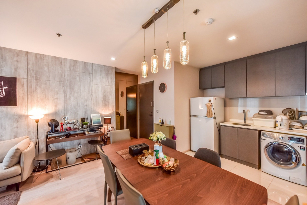 For RentCondoRatchathewi,Phayathai : For Rent ✨ Rhythm Rangnam ✨ 2 Bedrooms, 2 Bathrooms, Fully Furnished and Equipped, Near BTS Victory Monument.