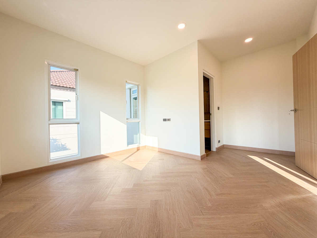 For SaleHouseRama5, Ratchapruek, Bangkruai : ✨Renovated single house for sale on Ratchaphruek Road at Bangkok Boulevard Ratchaphruek–Rama 5 4 bedrooms, 258 sq.m. Fully equipped facilities. Close to malls, hospitals, and schools.