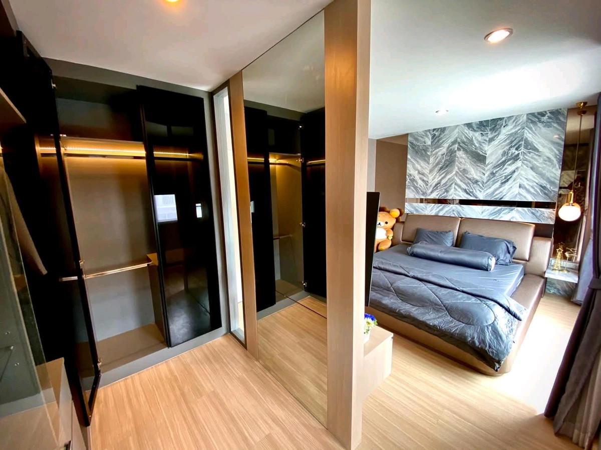 For SaleTownhomeRathburana, Suksawat : Size 24 sq m., 3 bedrooms, price 3.39 million, near the Purple Line. Central Rama 2