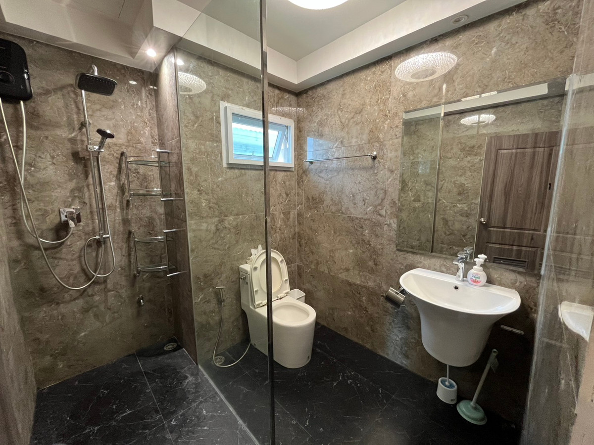 For SaleHousePattanakan, Srinakarin : 🏡 Large detached house for sale. Manthana Village, Krungthep Kreetha 7 | Luxury house, Krungthep Kreetha | Near Peeraphong FIFA International School | 087-808-3690