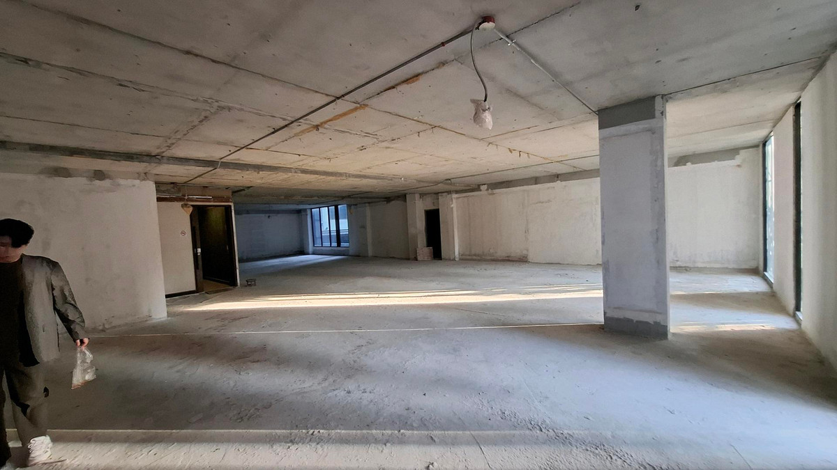 For RentRetail SpaceWitthayu, Chidlom, Langsuan, Ploenchit : 📍 Premium Commercial Space for Rent — 300 m Walk to BTS Ploenchit