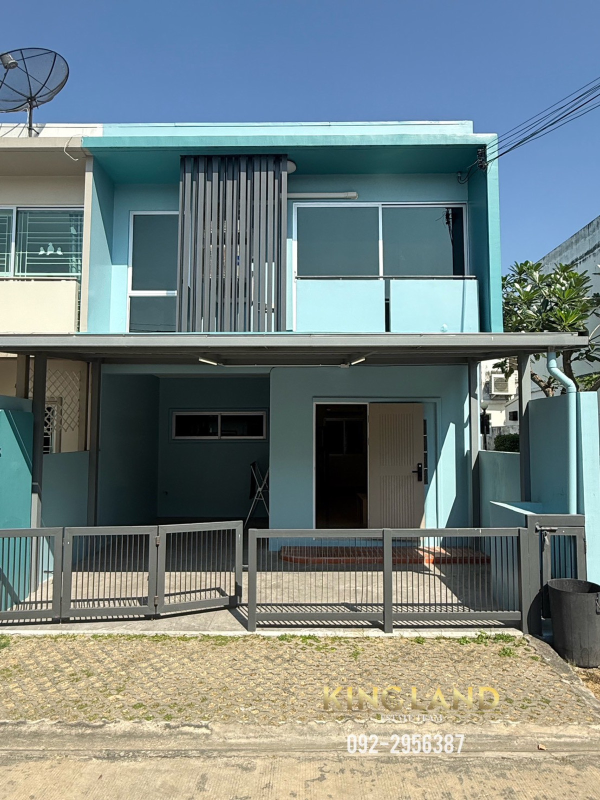 ให้เช่าทาวน์โฮมโชคชัย4 ลาดพร้าว71 : #ให้เช่าทาวน์โฮม2ชั้น โครงการ Theplantciti 3 ห้องนอน 2 ห้องน้ำ จอดรถ2คัน พร้อมเฟอร์นิเจอร์ ใกล้MRTลาดพร้าว71 ราคาเช่า 25,000 /เดือน #รวมส่วนกลาง #เลี้ยงน้องแมวได้