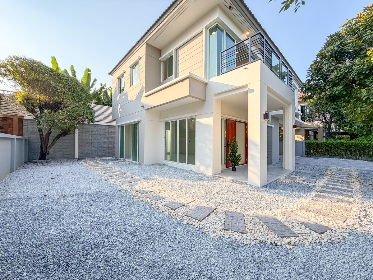 For SaleHouseRama5, Ratchapruek, Bangkruai : ✨Renovated single house for sale on Ratchaphruek Road at Bangkok Boulevard Ratchaphruek–Rama 5 4 bedrooms, 258 sq.m. Fully equipped facilities. Close to malls, hospitals, and schools.