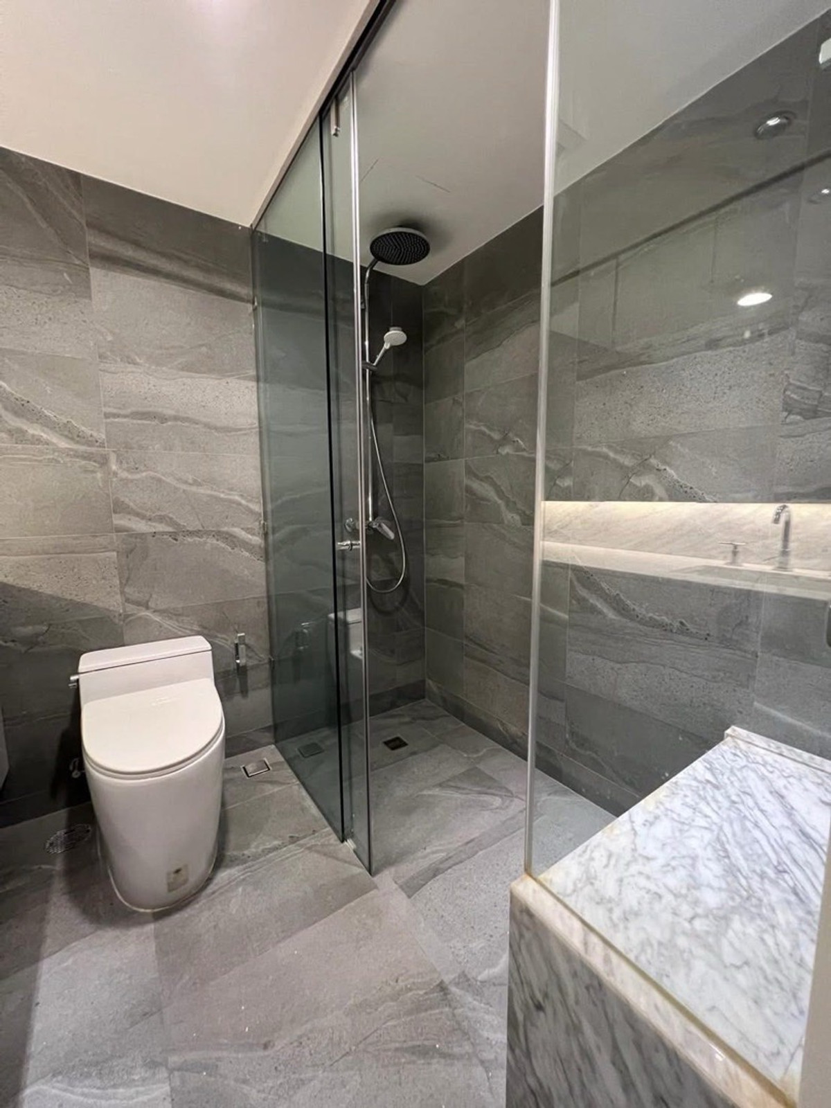 CondoSathorn, Narathiwat : Sathorn Park Place Large 4-Bedroom Condo for Sale or Rent Near BTS in Sathorn CBD