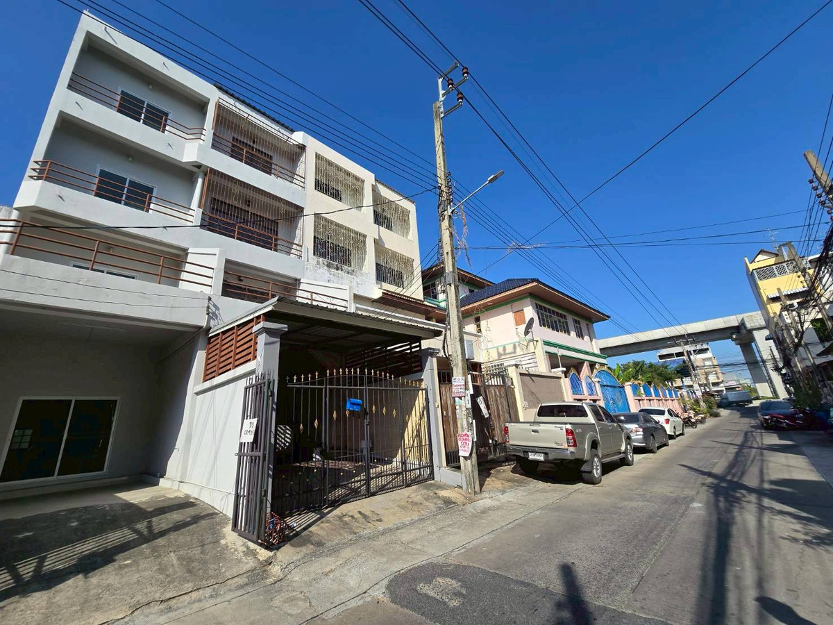 ขายทาวน์โฮมมีนบุรี-ร่มเกล้า : ขายทาวน์โฮม 4 ชั้น รีโนเวทใหม่ ใกล้รถไฟฟ้า สายสีชมพู มีนบุรี (N.1966)