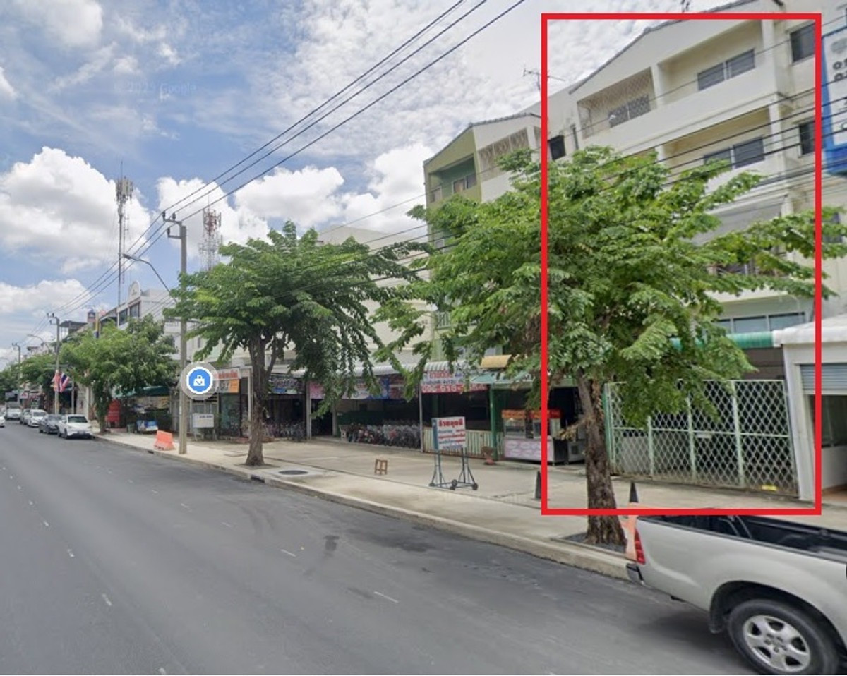 ขายอาคารพาณิชย์นวมินทร์ รามอินทรา : “ตึกติดถนนวัชรพล! เข้าได้ 2 ทาง จอดรถ 4 คัน ราคาแค่ 6.2 ล้าน — หาแบบนี้ไม่ได้ง่าย ๆ นะคะ!”