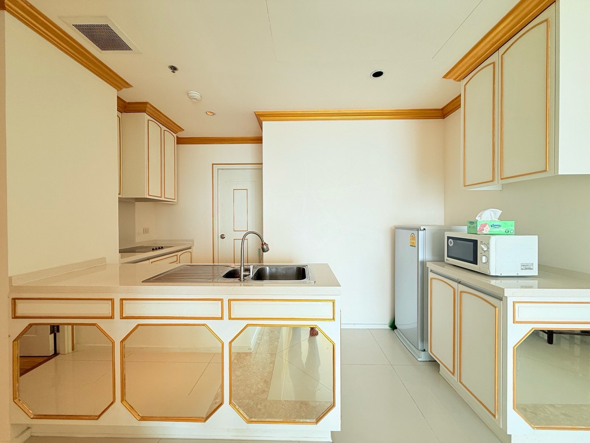 CondoSathorn, Narathiwat : For Rent & Sale The Empire Place 2 Bed 114 Sqm BTS Chongnonsi 