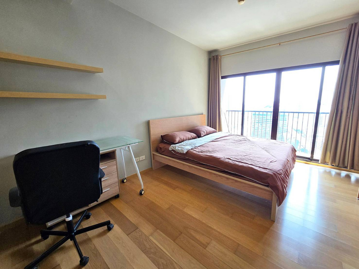 For RentCondoRatchathewi,Phayathai : For urgent rent 🔥Noble Revent🔥Ready to move in, high floor, good view 📞0930547992 JJ