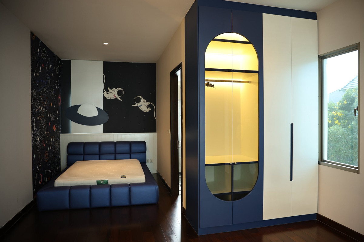 บ้านลาดกระบัง สุวรรณภูมิ : Perfect Masterpiece Sukhumvit 77 บ้านเดี่ยวหรู 5 ห้องนอน พร้อมฟังก์ชันครบ Please call: 062-496-6454