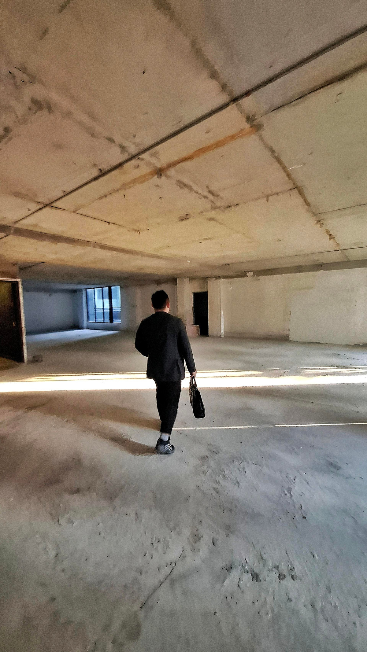 ให้เช่าร้านค้า/ตลาดนัดวิทยุ ชิดลม หลังสวน : 📍 พื้นที่เช่าพรีเมียม ใจกลางเพลินจิต ใกล้ BTS เพลินจิตเพียง 300 เมตร