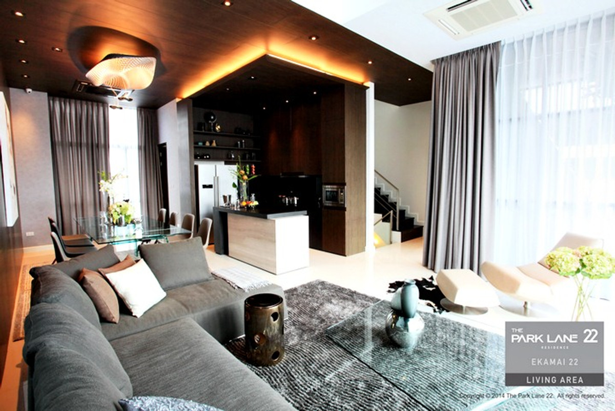 For RentTownhomeOnnut, Udomsuk : ‼️Move-in Ready The Park Lane Ekamai 22 ✨ Luxury pool villa in Ekkamai - Thonglor area