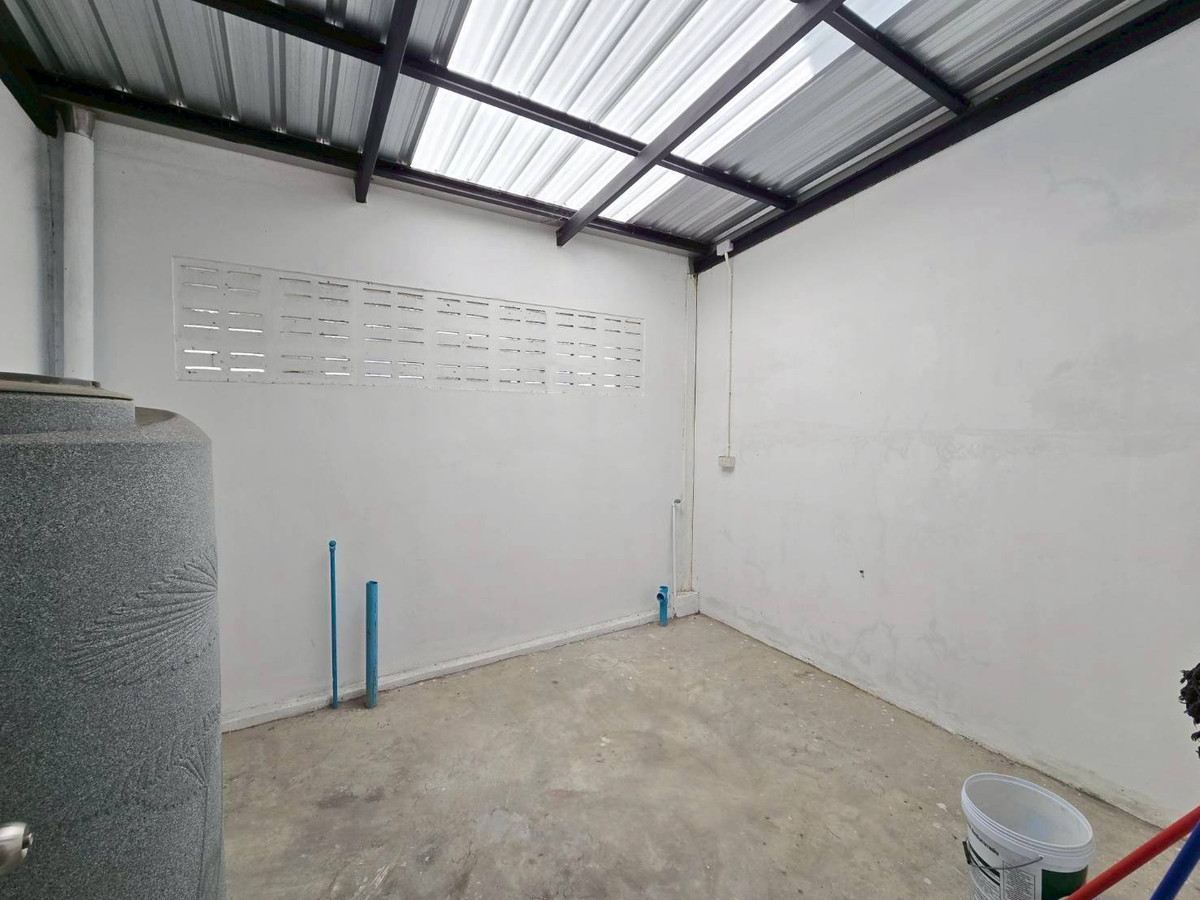 ขายทาวน์โฮมมีนบุรี-ร่มเกล้า : ขายทาวน์โฮม 4 ชั้น รีโนเวทใหม่ ใกล้รถไฟฟ้า สายสีชมพู มีนบุรี (N.1966)