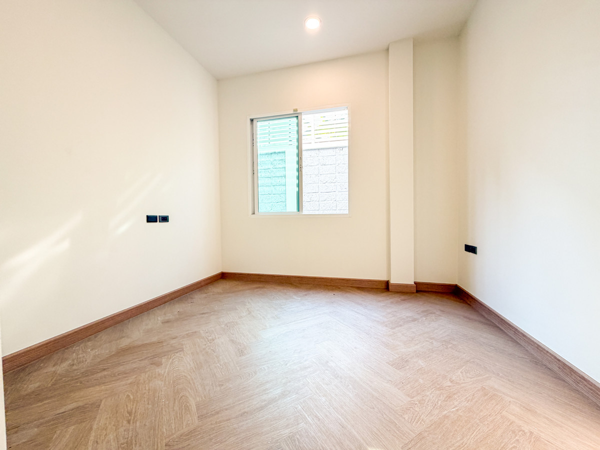 For SaleHouseRama5, Ratchapruek, Bangkruai : ✨Renovated single house for sale on Ratchaphruek Road at Bangkok Boulevard Ratchaphruek–Rama 5 4 bedrooms, 258 sq.m. Fully equipped facilities. Close to malls, hospitals, and schools.