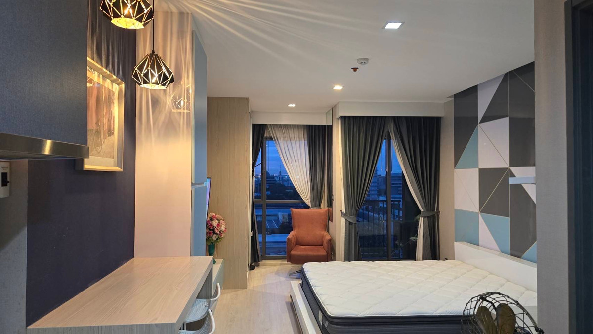 For RentCondoRatchathewi,Phayathai : For Rent ✨ Rhythm Rangnam ✨ Fully furnished with appliances, near BTS Victory Monument.