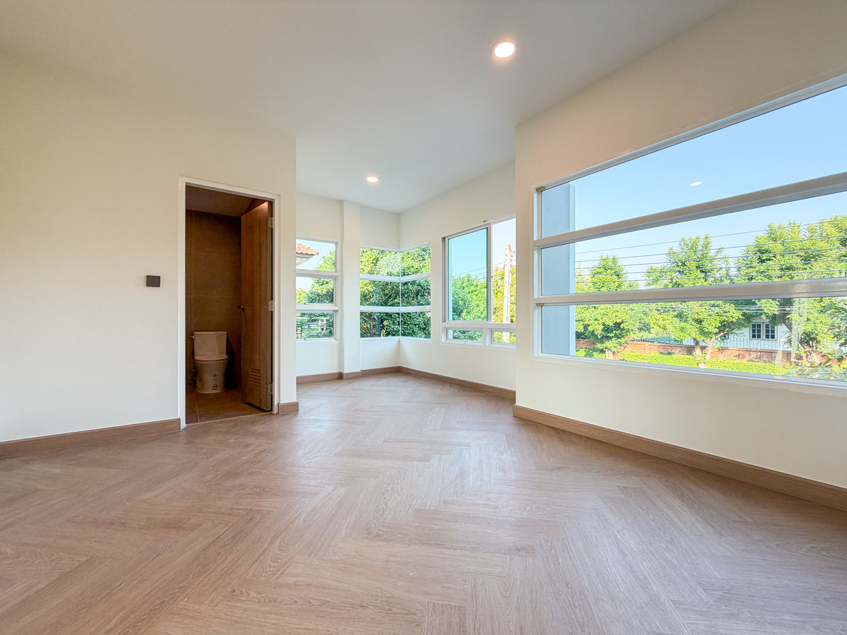 For SaleHouseRama5, Ratchapruek, Bangkruai : ✨Renovated single house for sale on Ratchaphruek Road at Bangkok Boulevard Ratchaphruek–Rama 5 4 bedrooms, 258 sq.m. Fully equipped facilities. Close to malls, hospitals, and schools.