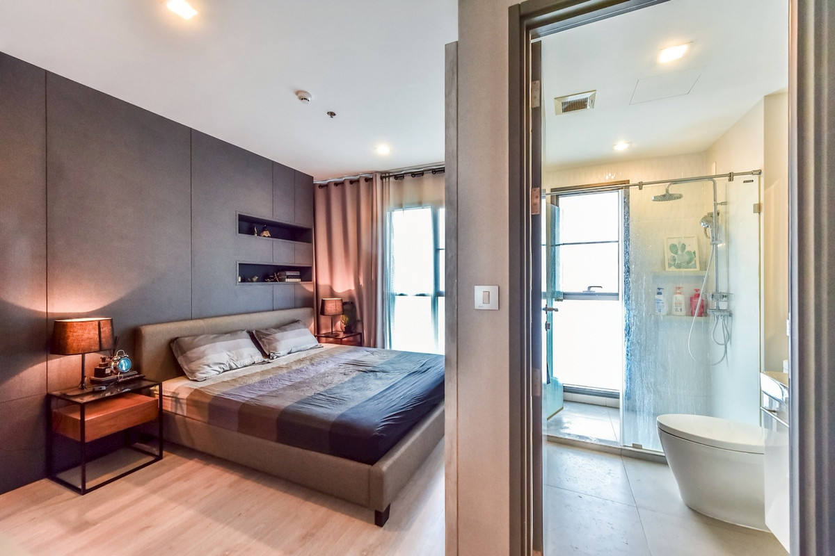 For RentCondoRatchathewi,Phayathai : For Rent ✨ Rhythm Rangnam ✨ 2 Bedrooms, 2 Bathrooms, Fully Furnished and Equipped, Near BTS Victory Monument.
