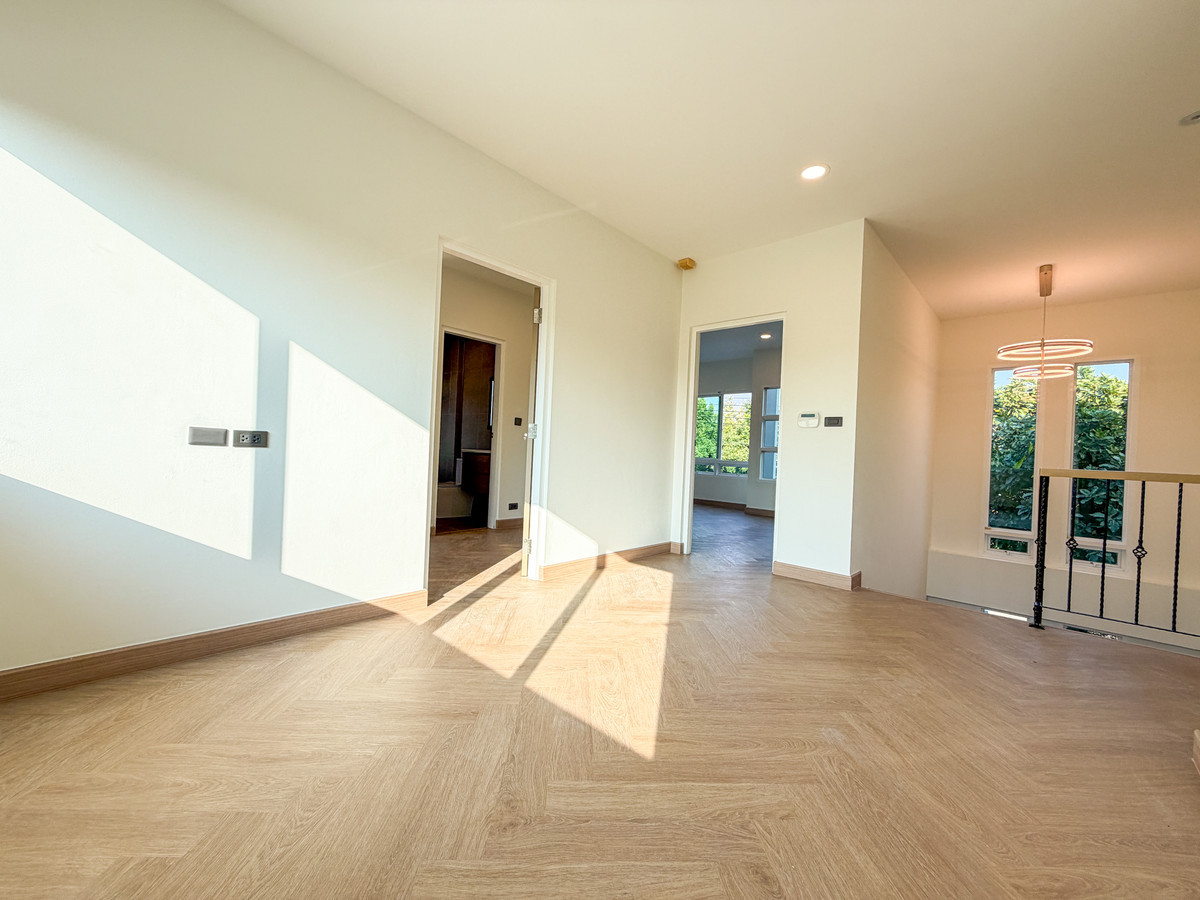 For SaleHouseRama5, Ratchapruek, Bangkruai : ✨Renovated single house for sale on Ratchaphruek Road at Bangkok Boulevard Ratchaphruek–Rama 5 4 bedrooms, 258 sq.m. Fully equipped facilities. Close to malls, hospitals, and schools.