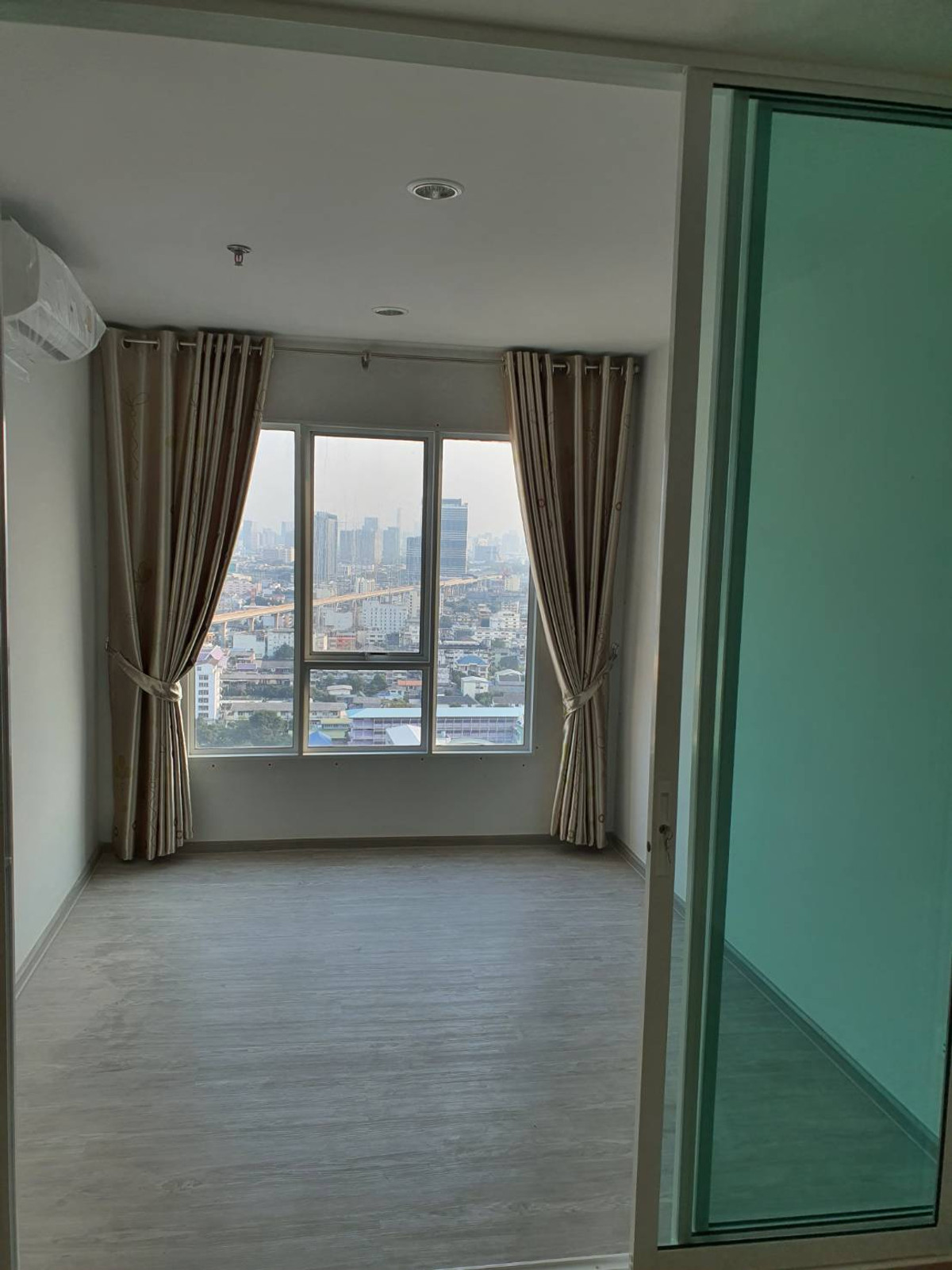 For SaleCondoBang Sue, Wong Sawang, Tao Pun : Condo for sale: Regent Bang Son, Phase 28, Building A, 25th floor, open view, south, selling price 1.50 million baht.