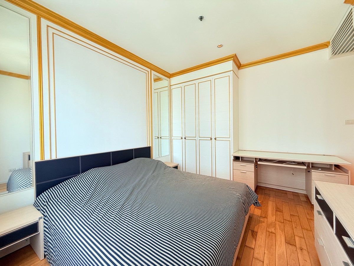 CondoSathorn, Narathiwat : For Rent & Sale The Empire Place 2 Bed 114 Sqm BTS Chongnonsi 