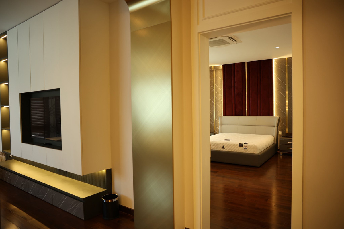 บ้านลาดกระบัง สุวรรณภูมิ : Perfect Masterpiece Sukhumvit 77 บ้านเดี่ยวหรู 5 ห้องนอน พร้อมฟังก์ชันครบ Please call: 062-496-6454