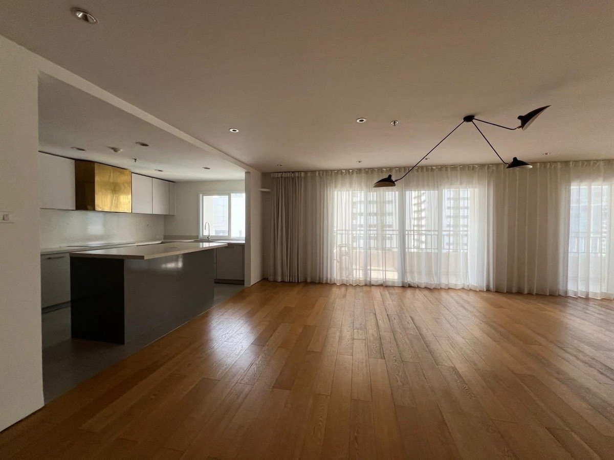 CondoSathorn, Narathiwat : Sathorn Park Place Large 4-Bedroom Condo for Sale or Rent Near BTS in Sathorn CBD