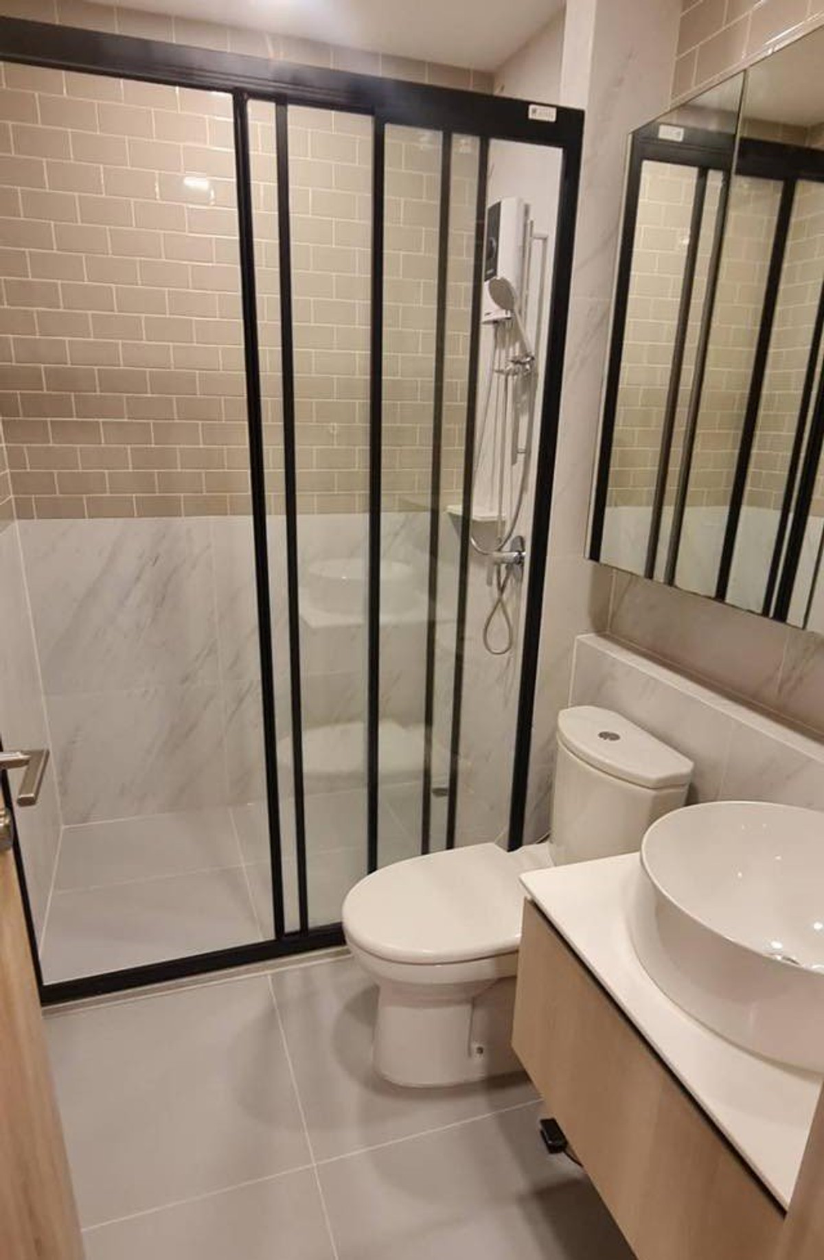 For RentCondoRatchathewi,Phayathai : For Rent ✨ XT PHAYATHAI ✨ 2 Bedrooms, 2 Bathrooms, Fully Furnished and Equipped, Near BTS Phayathai.