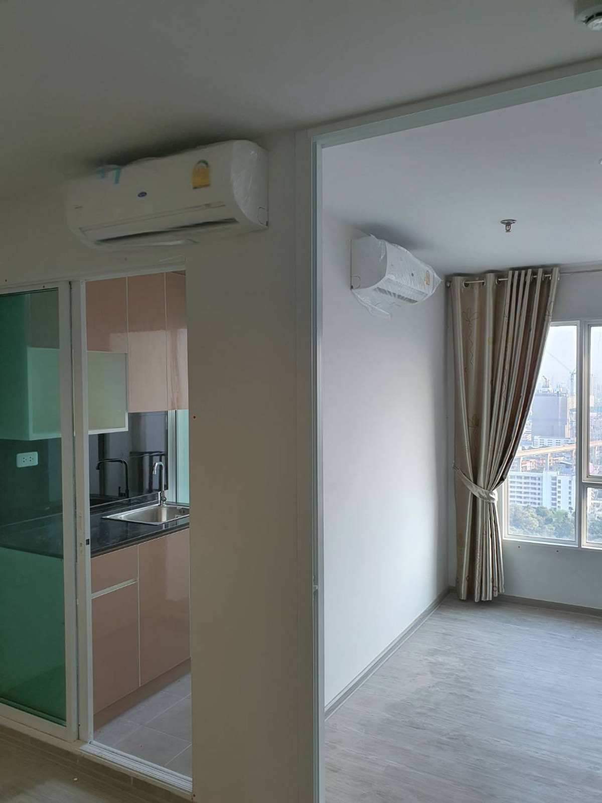 ขายคอนโดบางซื่อ วงศ์สว่าง เตาปูน : ขายคอนโดรีเจ้นท์บางซ่อน เฟส 28 ตึก A ชั้น 25 วิวโล่ง ทิศใต้  ราคาขาย 1.50 ล้านบาท