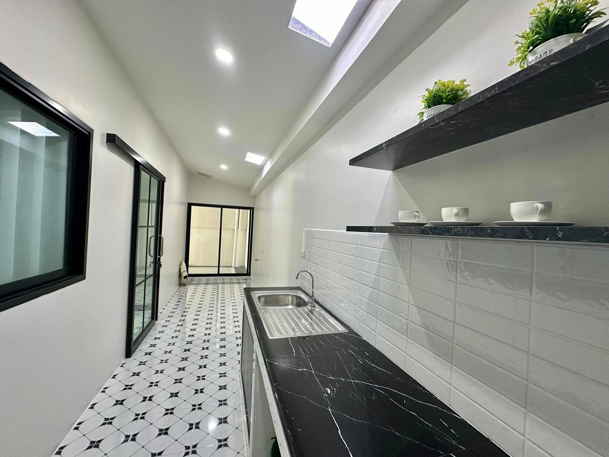 For SalePattaya, Bangsaen, Chonburi : Newly renovated house ✨ Raviporn City Home / 3 Bedrooms (FOR SALE) BEWN041