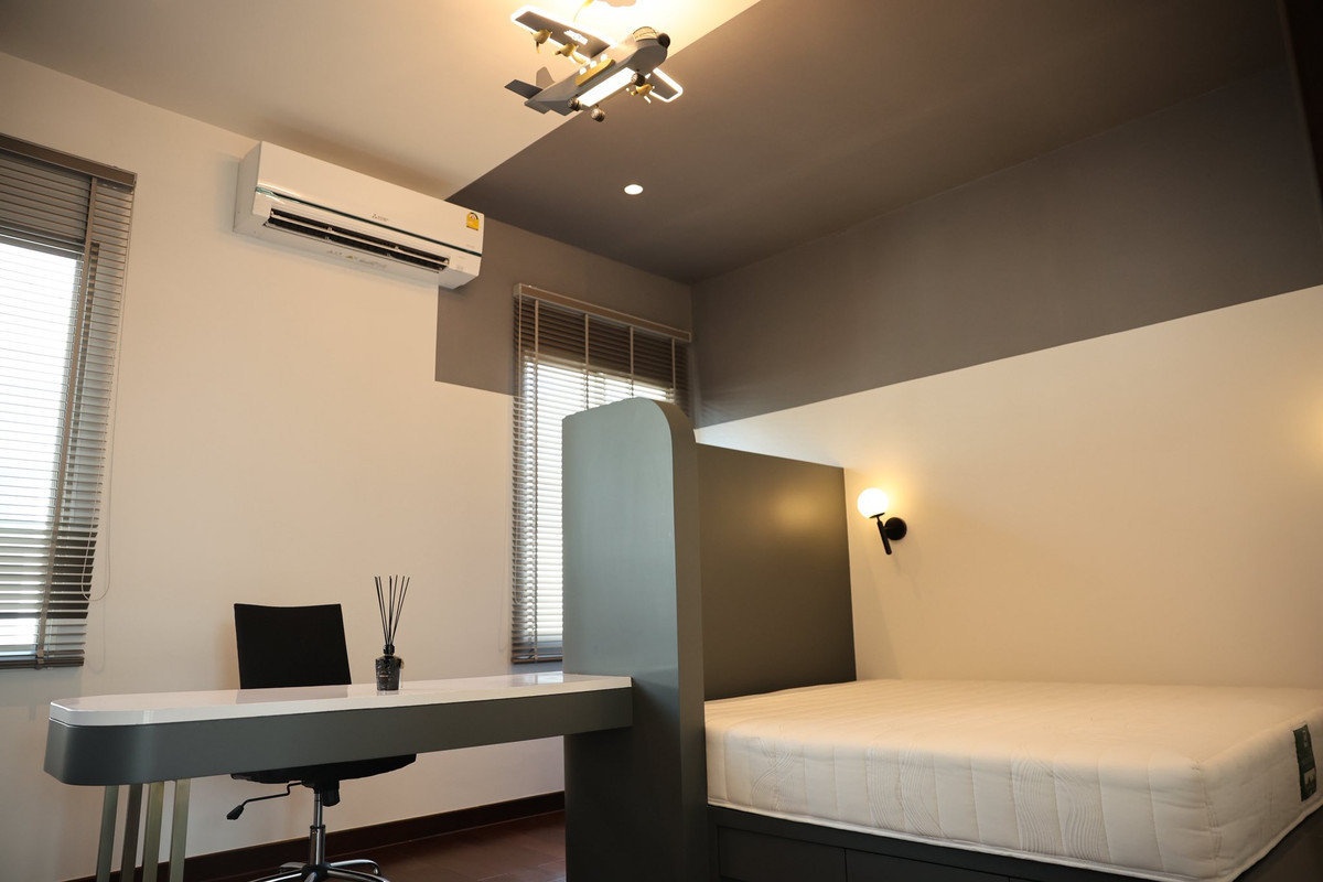 บ้านลาดกระบัง สุวรรณภูมิ : Perfect Masterpiece Sukhumvit 77 บ้านเดี่ยวหรู 5 ห้องนอน พร้อมฟังก์ชันครบ Please call: 062-496-6454