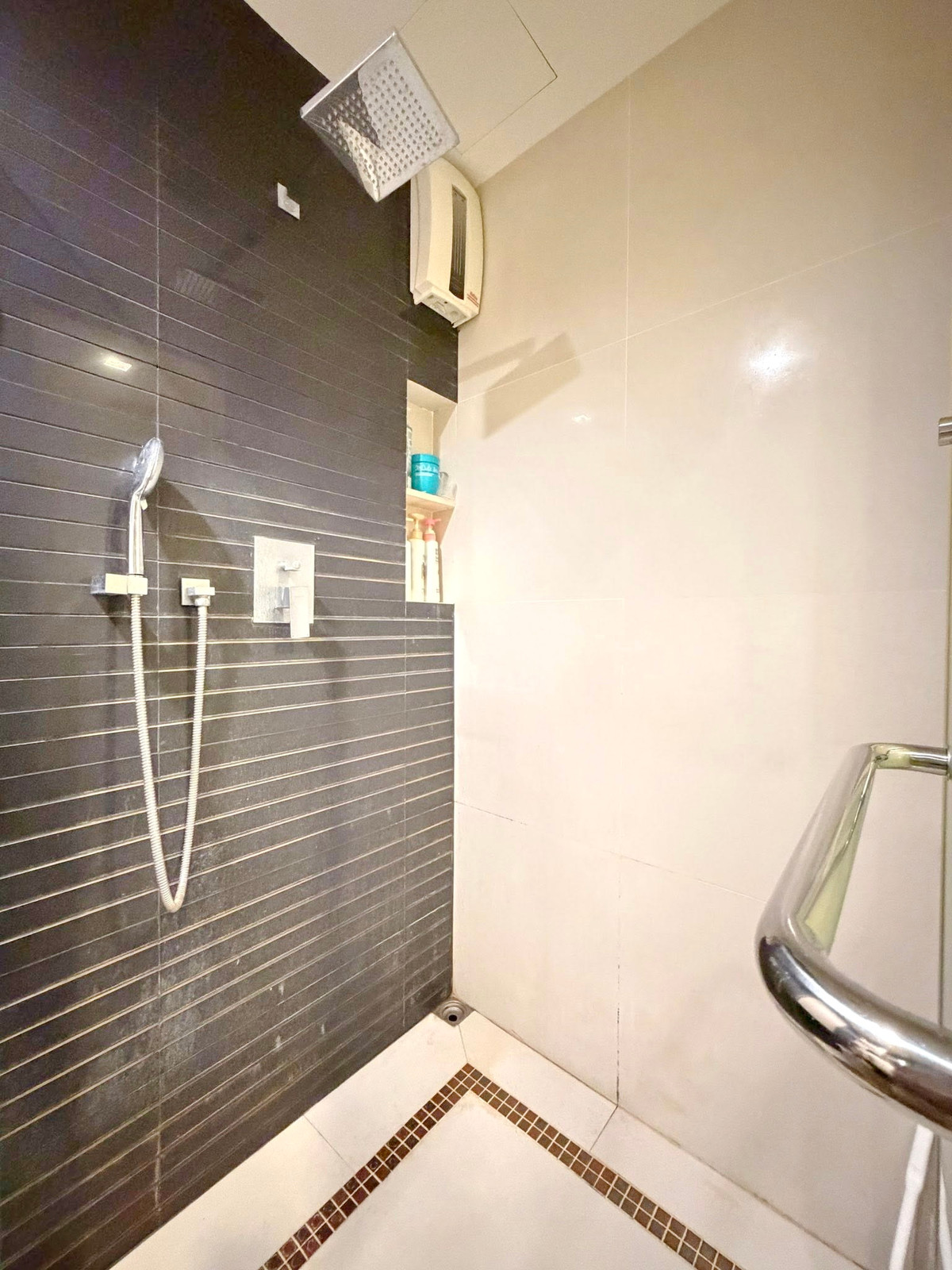 ให้เช่าคอนโดรัชดา ห้วยขวาง : 9731♛ให้เช่าคอนโด 1 ห้องนอน♙ริทึ่ม รัชดา-ห้วยขวาง♜MRTห้วยขวาง∞099-5919653,065-9423251🜲Line@sureresidence