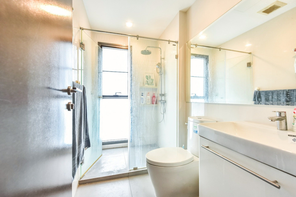 For RentCondoRatchathewi,Phayathai : For Rent ✨ Rhythm Rangnam ✨ 2 Bedrooms, 2 Bathrooms, Fully Furnished and Equipped, Near BTS Victory Monument.