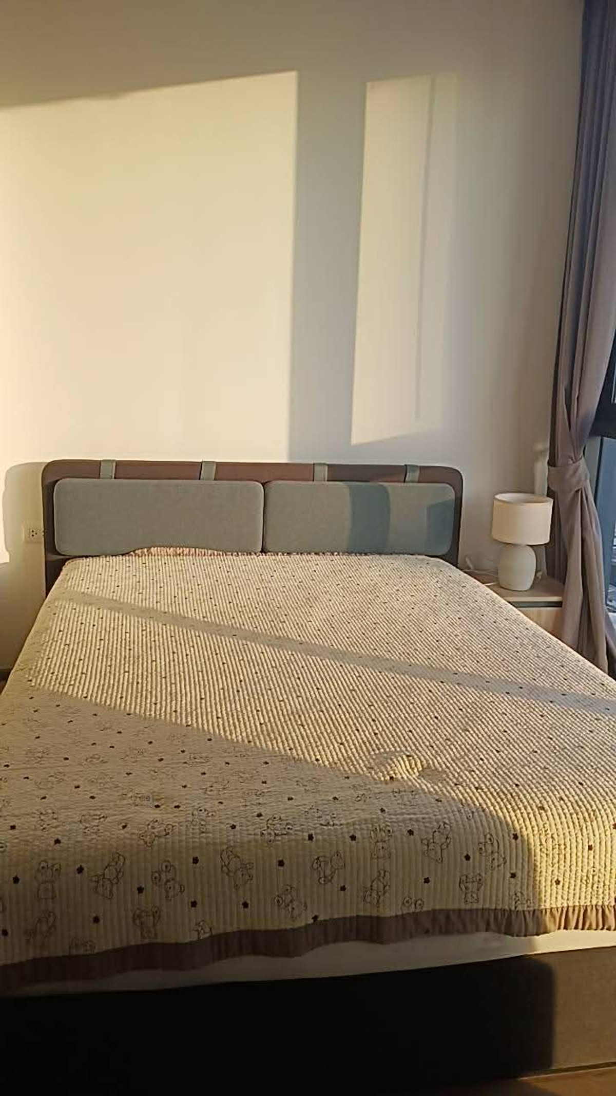 For RentCondoRatchathewi,Phayathai : For Rent ✨ XT PHAYATHAI ✨ 2 Bedrooms, 2 Bathrooms, Fully Furnished and Equipped, Near BTS Phayathai.