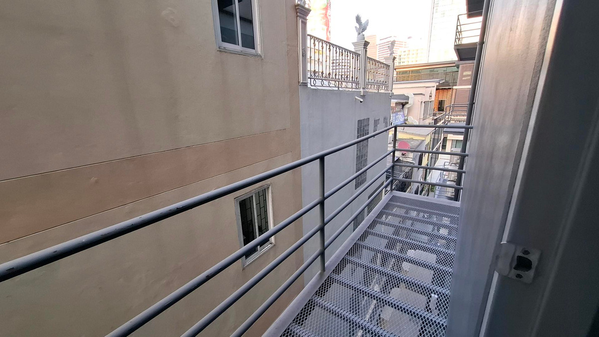 For RentRetail SpaceWitthayu, Chidlom, Langsuan, Ploenchit : 📍 Premium Commercial Space for Rent — 300 m Walk to BTS Ploenchit