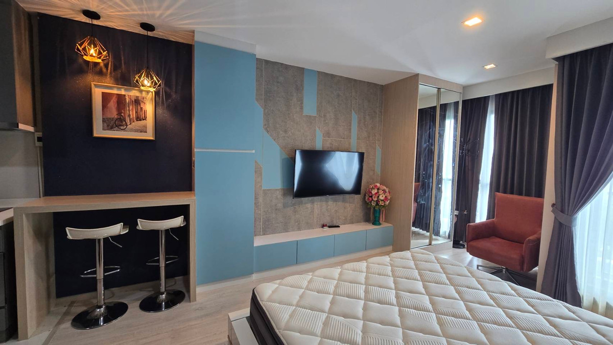 For RentCondoRatchathewi,Phayathai : For Rent ✨ Rhythm Rangnam ✨ Fully furnished with appliances, near BTS Victory Monument.