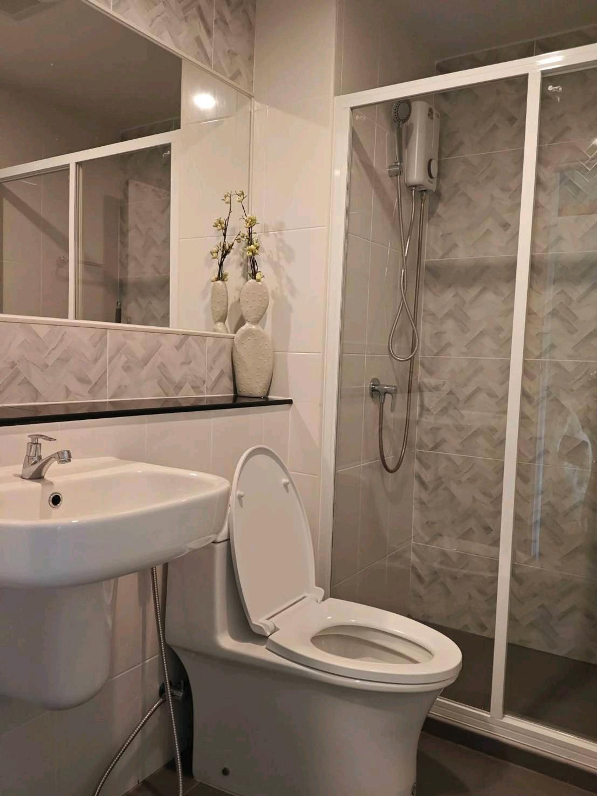 ให้เช่าคอนโดบางนา แบริ่ง ลาซาล : 🔥ให้เช่าด่วน🔥Regent Home Bangna (โครงการใหม่) ห้องสวยมาก วิวสวย เฟอร์นิเจอร์ - เครื่องใช้ไฟฟ้าครบ พร้อมเข้าอยู่ เดินทางสะดวก ใกล้ BTS บางนา ❗