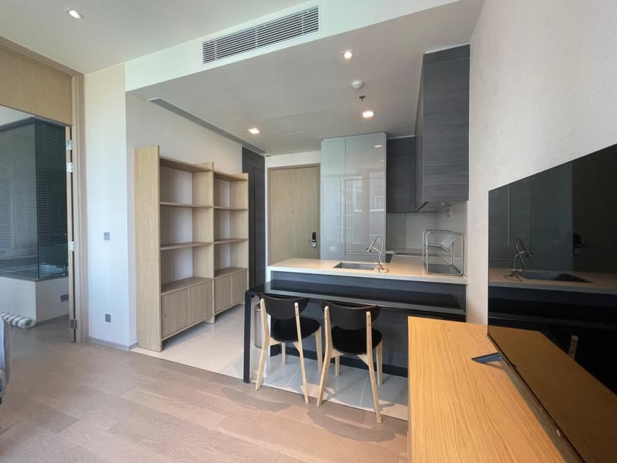 For RentCondoSukhumvit, Asoke, Thonglor : 28/01/2026, Luxury in the heart of Asoke, 1 bedroom with a beautiful view, ready to move in!Rent 45,000 baht/month, close to BTS/MRT and fully equipped with amenities.