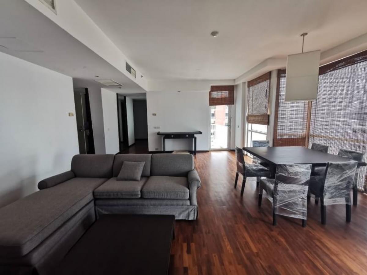For RentCondoWitthayu, Chidlom, Langsuan, Ploenchit : 28/01/2026, Rent a luxury condo at Langsuan Ville, 2 bedrooms, in the heart of ChidlomOnly 85,000 THB/month, near Siam Paragon, with swimming pool and fitness!