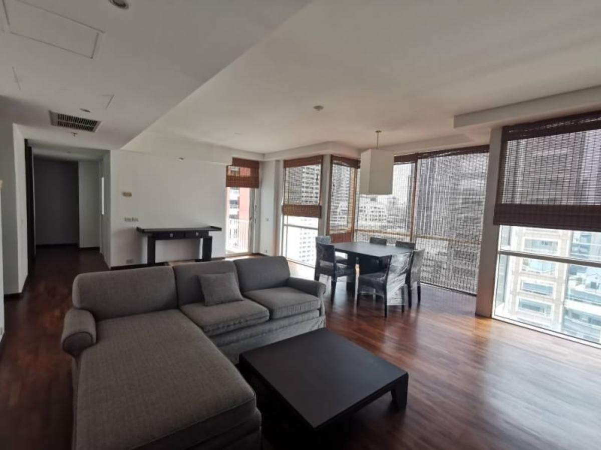 For RentCondoWitthayu, Chidlom, Langsuan, Ploenchit : 28/01/2026, Rent a luxury condo at Langsuan Ville, 2 bedrooms, in the heart of ChidlomOnly 85,000 THB/month, near Siam Paragon, with swimming pool and fitness!