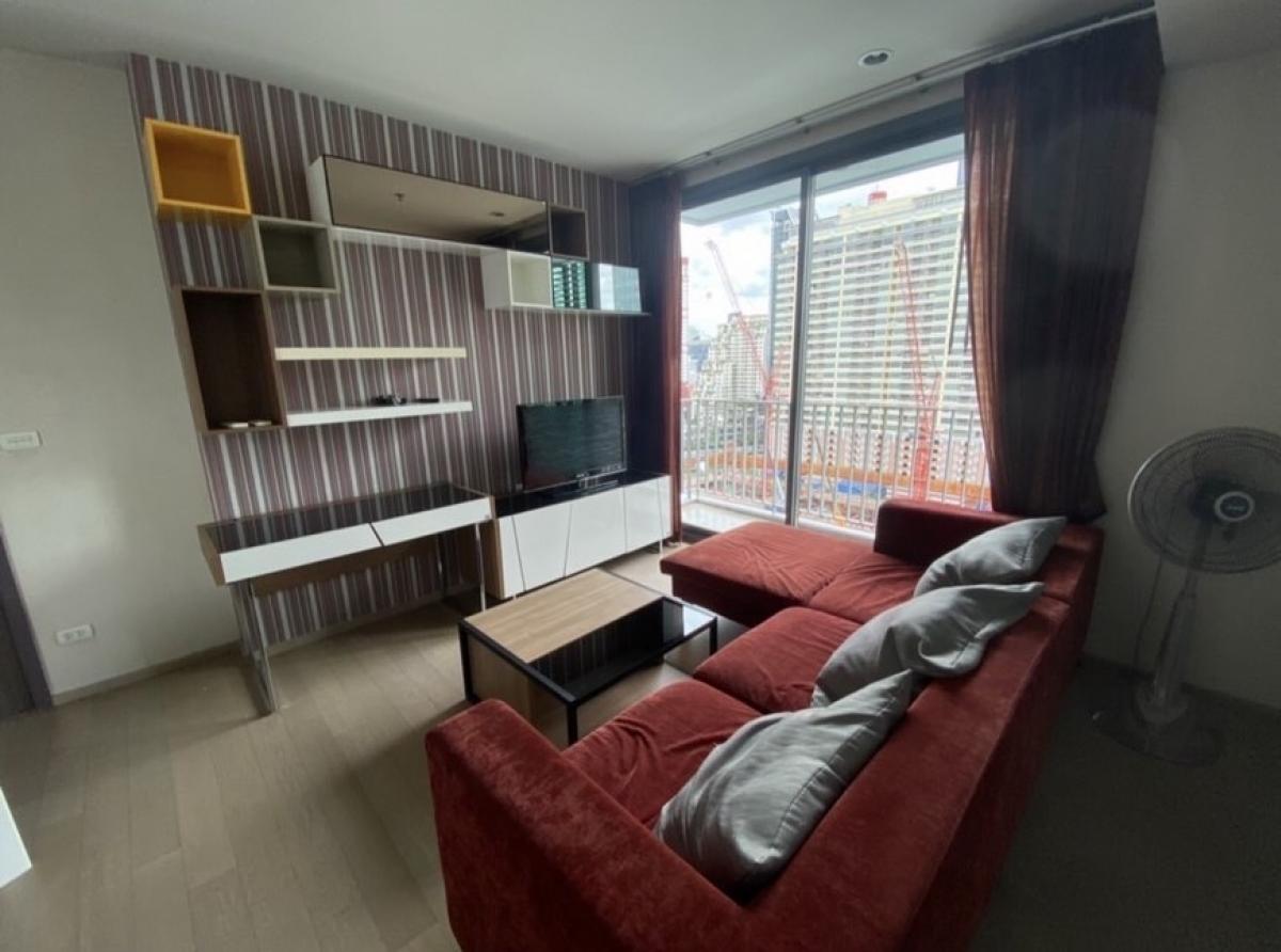 For RentCondoRatchathewi,Phayathai : 28/01/2026, Luxury condo near BTS Ratchathewi, 1 bedroom, 47 sqm.Rent for only 25,000 baht/month with complete amenities!