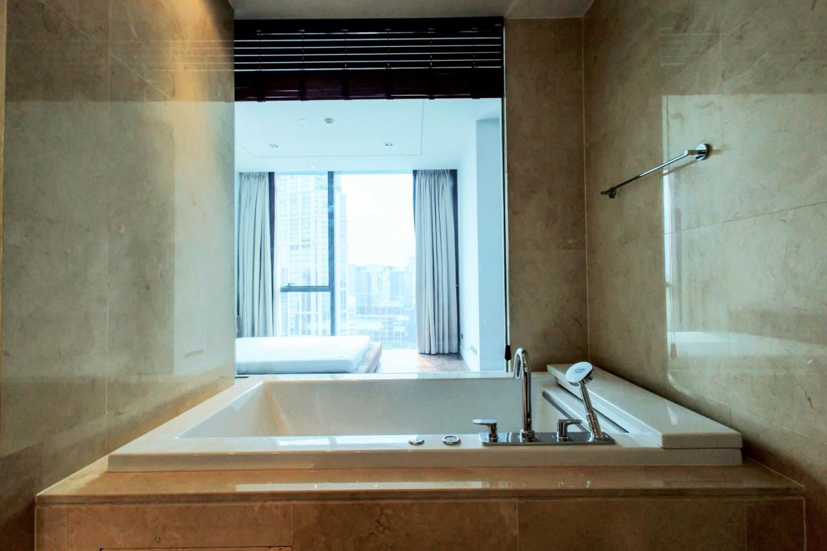 For RentCondoSukhumvit, Asoke, Thonglor : 28/01/2026, Luxury 3-Bed Condo at Marque Sukhumvit — Prime Phrom Phong Location!Spacious 192 sqm, Top Facilities & Near BTS, MRT — Rent 239K THB/month!