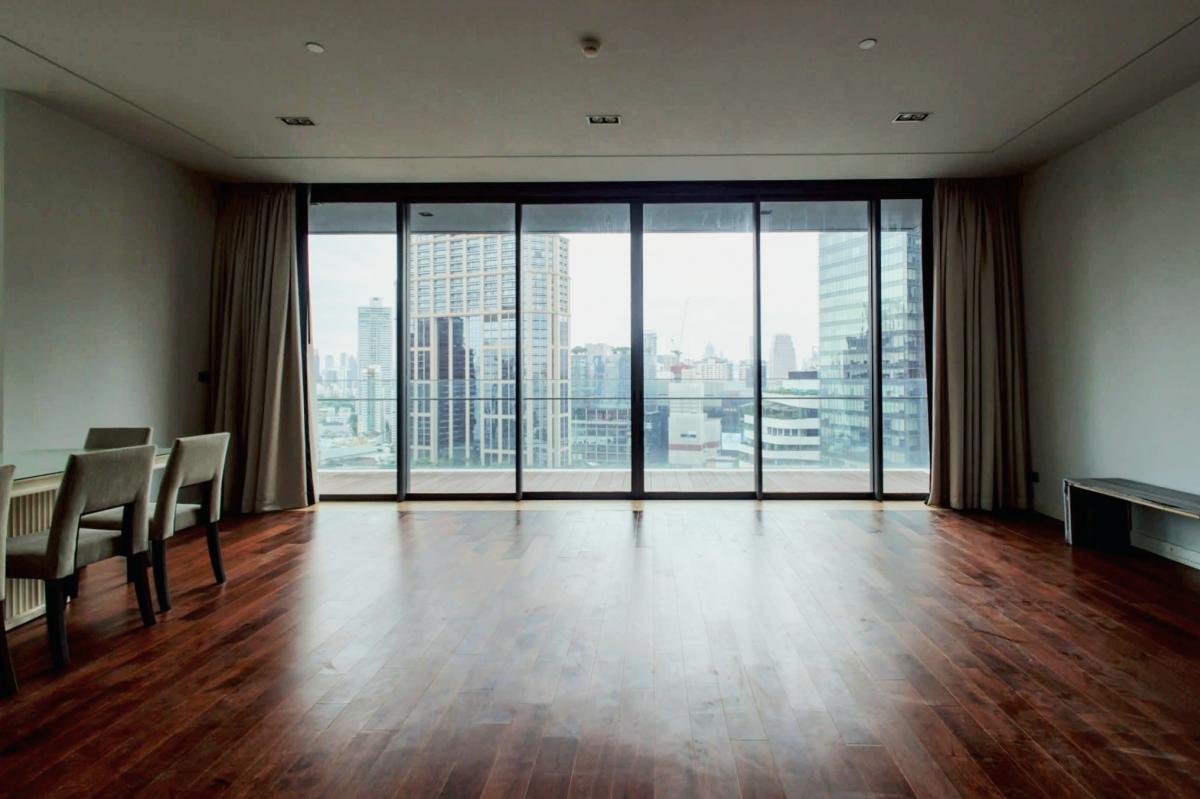 For RentCondoSukhumvit, Asoke, Thonglor : 28/01/2026, Luxury 3-Bed Condo at Marque Sukhumvit — Prime Phrom Phong Location!Spacious 192 sqm, Top Facilities & Near BTS, MRT — Rent 239K THB/month!