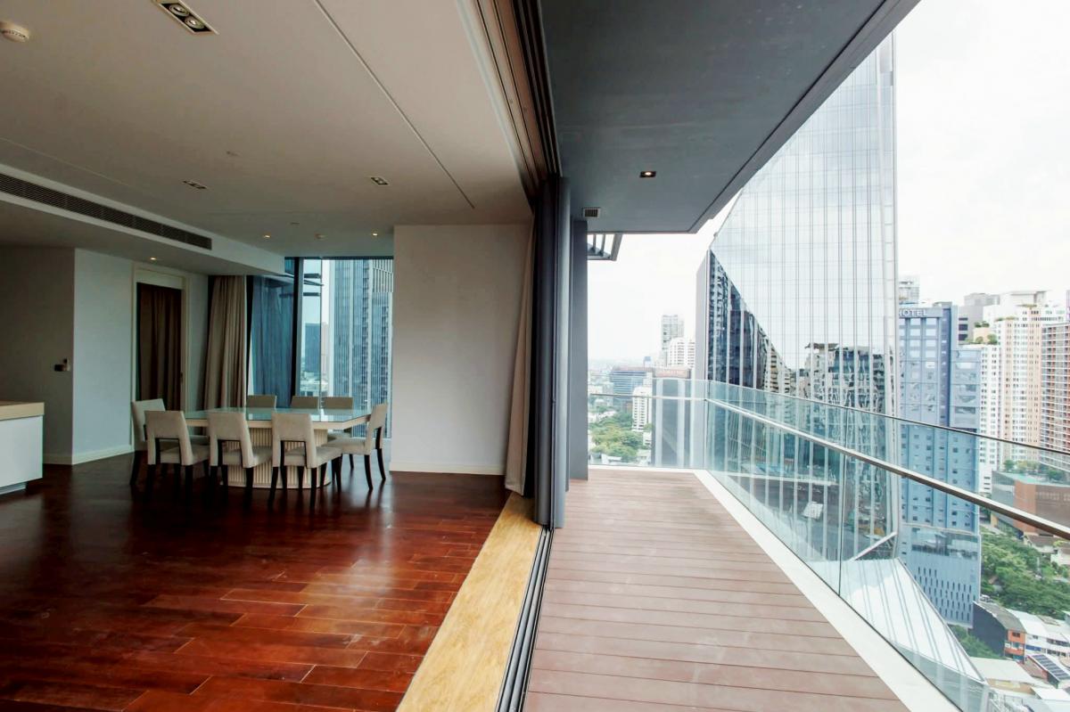 For RentCondoSukhumvit, Asoke, Thonglor : 28/01/2026, Luxury 3-Bed Condo at Marque Sukhumvit — Prime Phrom Phong Location!Spacious 192 sqm, Top Facilities & Near BTS, MRT — Rent 239K THB/month!