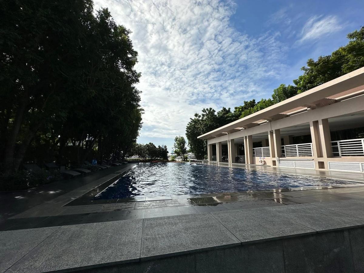 For SaleCondoWongwianyai, Charoennakor : Luxury 3-Bed Condo at Watermark Chaophraya River – Prime Location, Stunning Views!Only 18.9 MB, Near BTS Krung Thon Buri & ICONsiam!